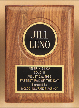 Walnut Plaques Plaque with circular engraving plate.